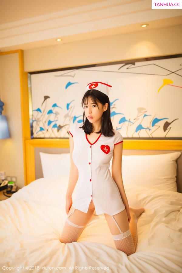 Ellie艾栗栗  温柔贴心护士艾栗栗 甜美清纯的粉色内衣第9张图片
